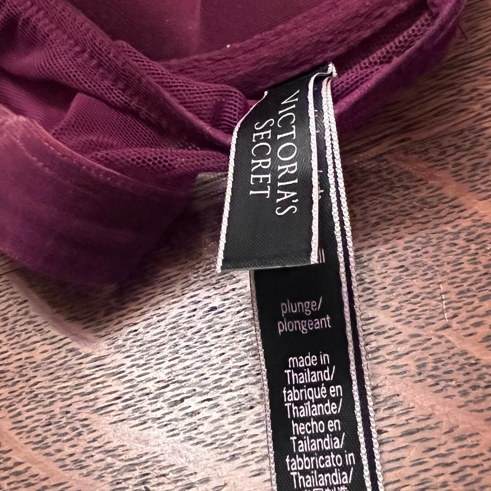 Victoria Secret Bombshell bra. - Picture 12 of 12